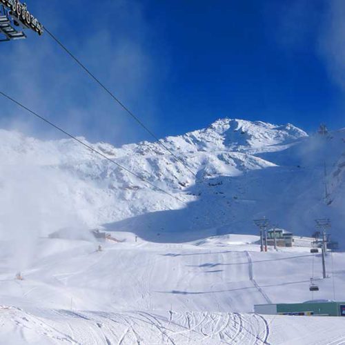 Verschneite Skipiste in Obergurgl-Hochgurgl, Ötztal, Tirol, Ski Opening