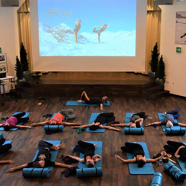 Yoga im Piccardsaal in Obergurgl - Alpine Yoga mit Apura Yoga in Obergurgl
